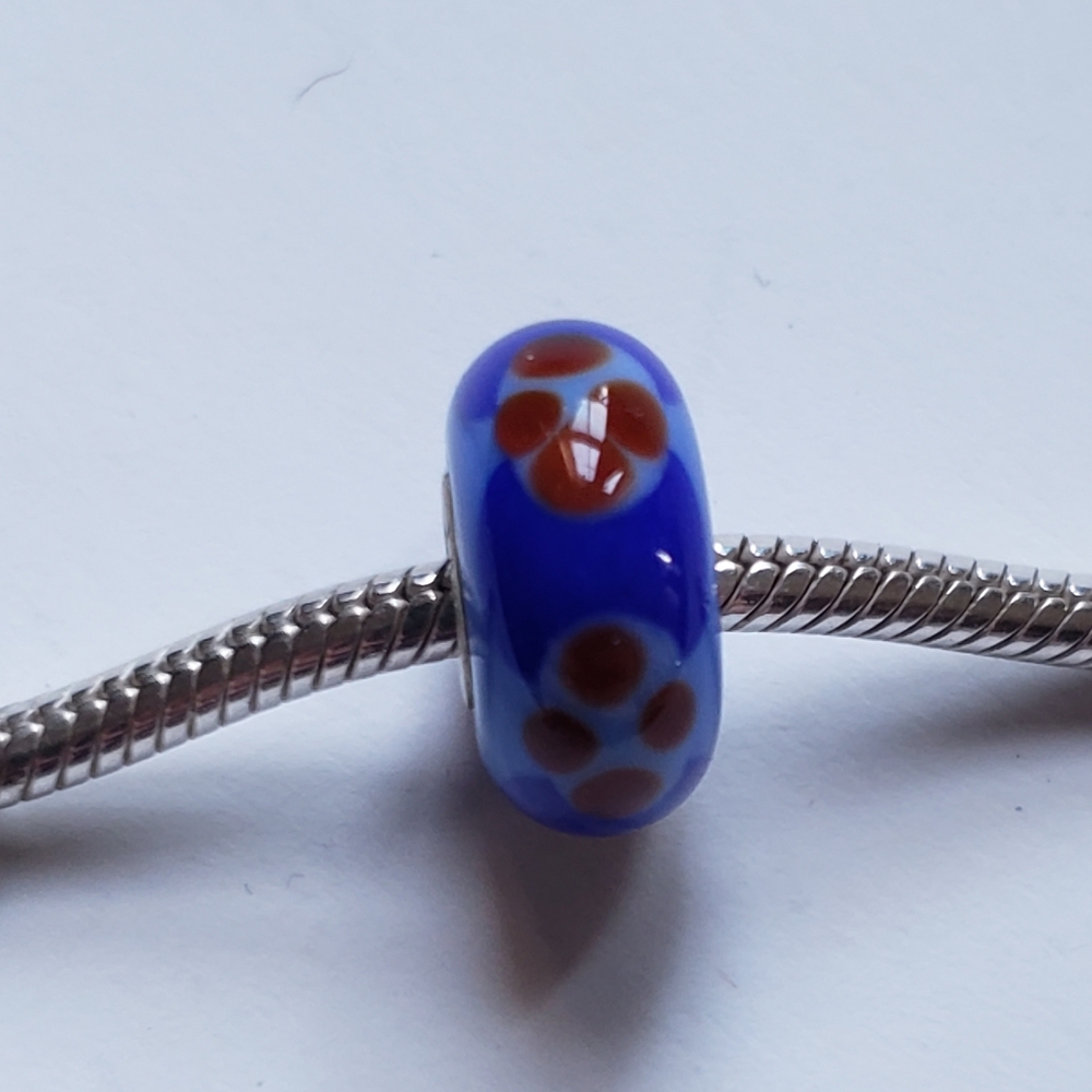 Trollbeads universal unique glass bead red blue